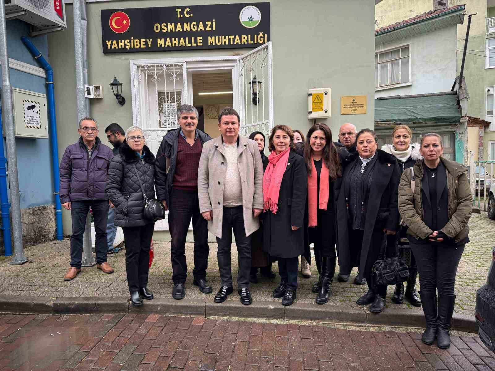 Başkan Aydın mahalleleri adım adım geziyor
