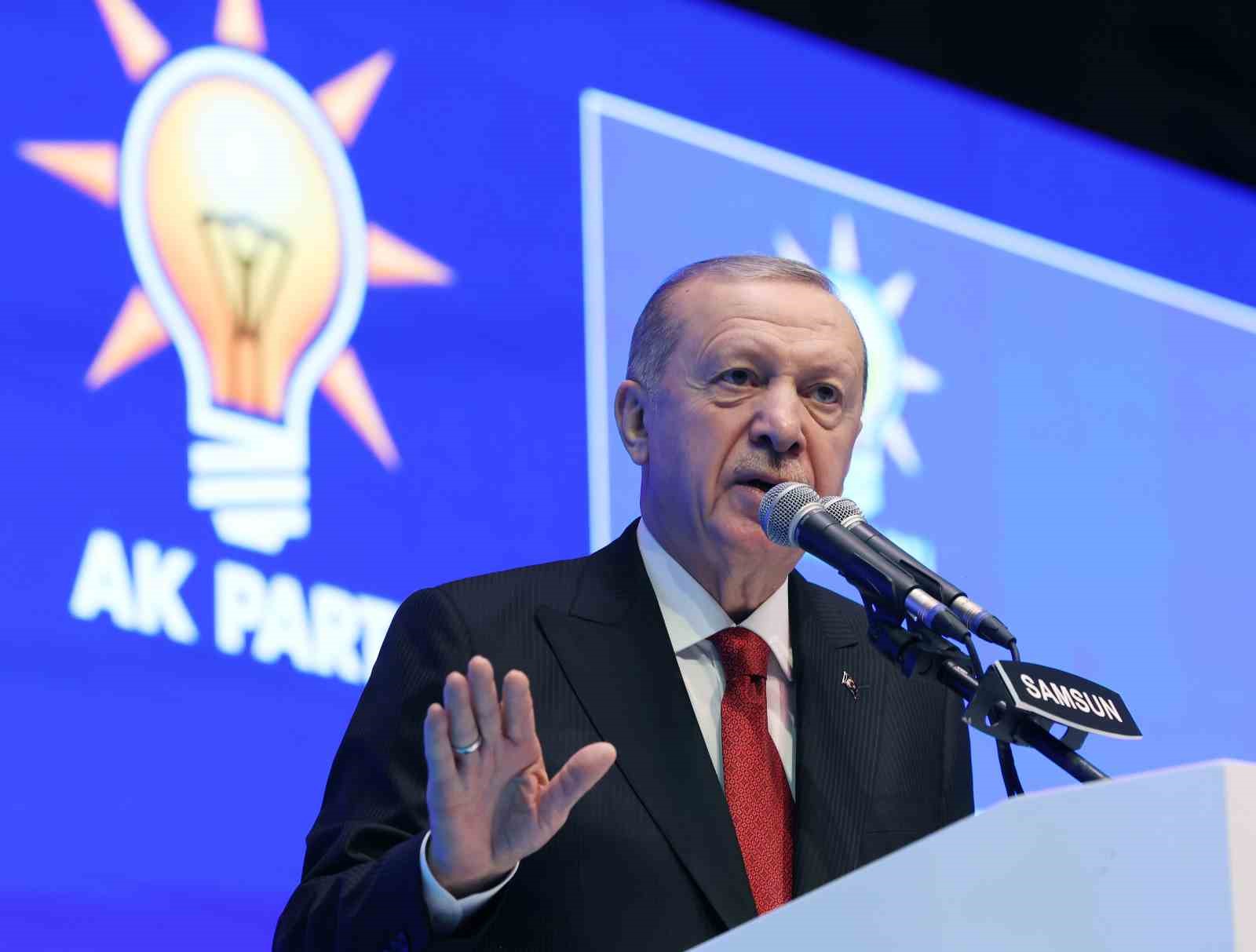 Cumhurbaşkanı Erdoğan: "Ya silahlarını gömecekler ya da silahlarıyla toprağa gömülecekler"
