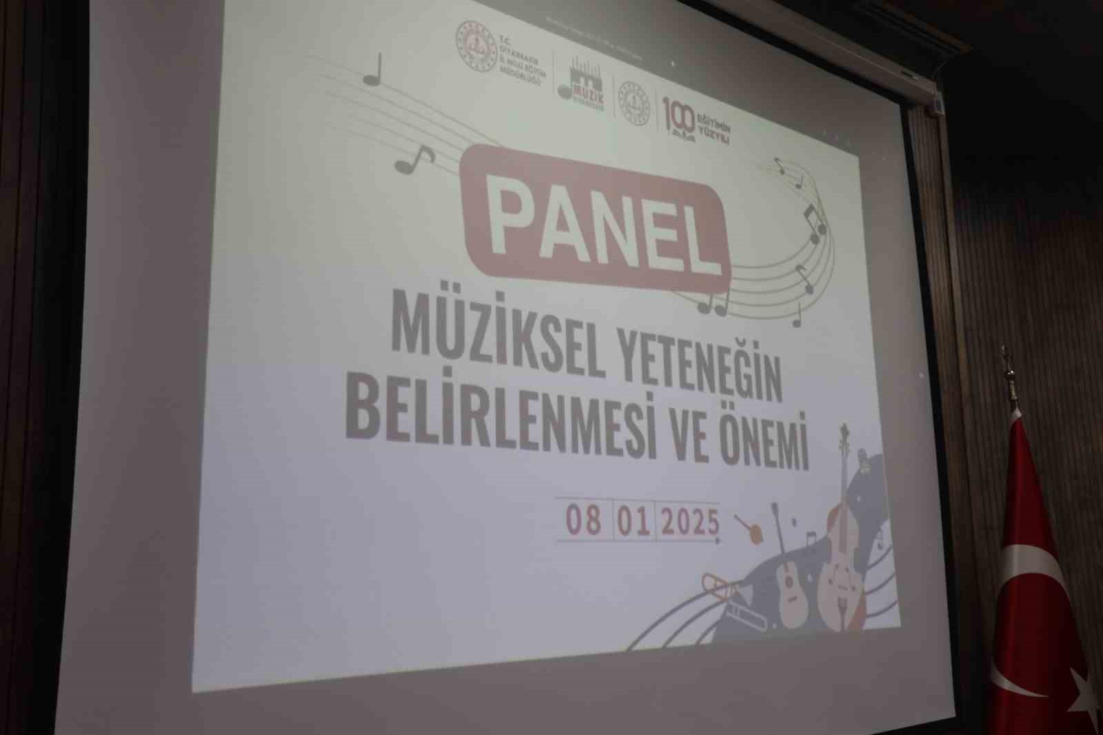 Diyarbakır’da ’Müziksel Yeteneğin Belirlenmesi ve Önemi’ paneli düzenlendi
