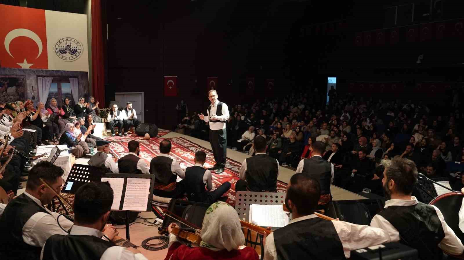 Elazığ’da sahnelenen müzikal tiyatro, beğeni topladı
