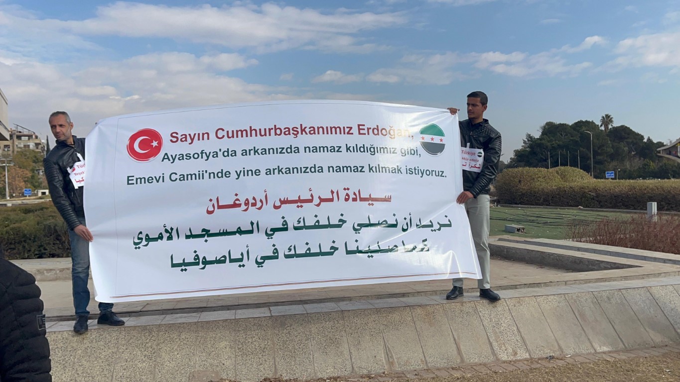 Suriyeliler, Cumhurbaşkanı Erdoğan'ı Emevi Camii'ne davet etti