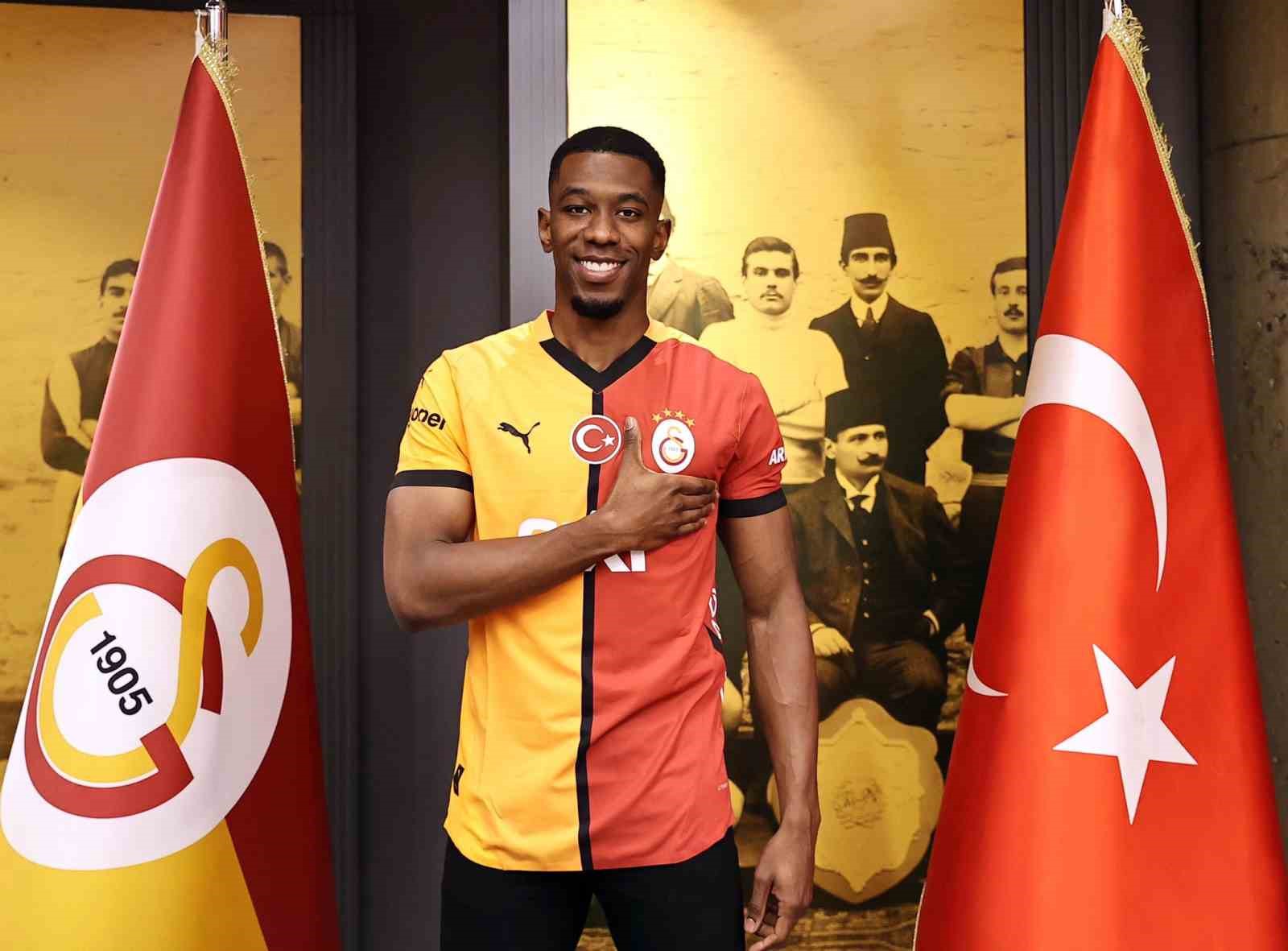 Galatasaray, Carlos Cuesta’yı renklerine bağladı
